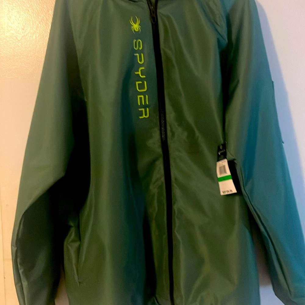 Brand  New Spyder jacket. New with tags!! Color green! Size Large! Can be unisex